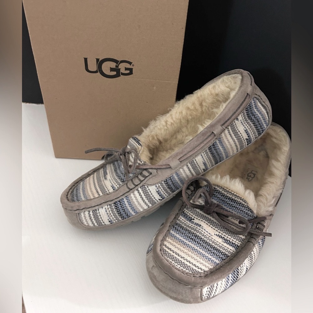 Ugg Symona Serape Moccasin in Blue, White & Grey - Women’s Size 9